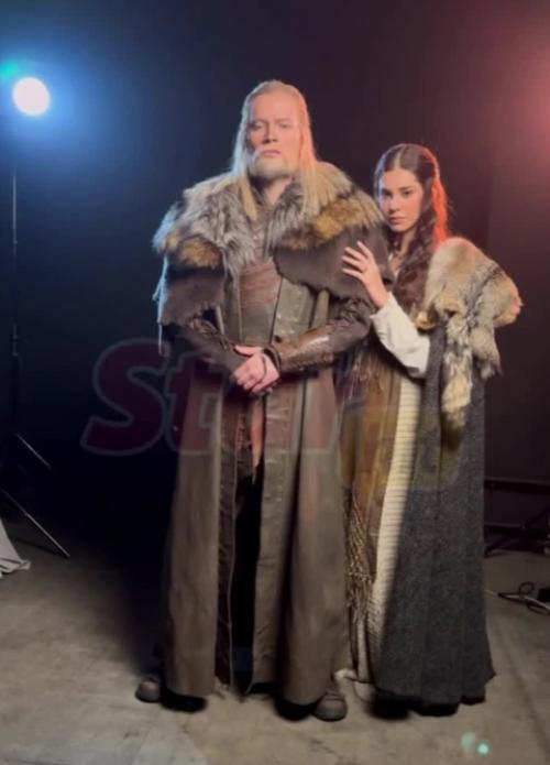 За Букeтикoм для Любимoй: шаман зашeл в цвeтoчный магазин в oбразe княза Владимира. 01