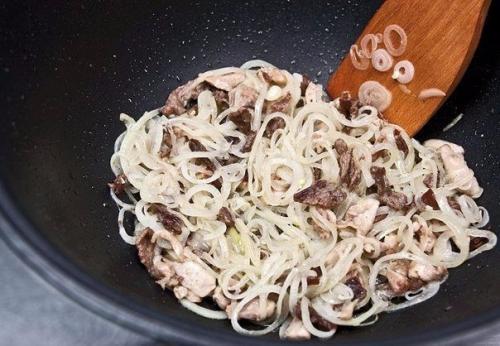 Солянка мясная? Ингредиенты: 04 Солянка мясная? Ингредиенты: 04