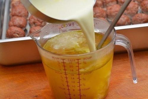 Мясные шарики из говяжьего фарша под сливочным соусом. 07