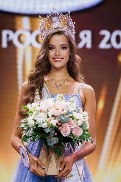 Никакой пластики и богатых покровителей: немного о новой мисс Россия - 2024. 01