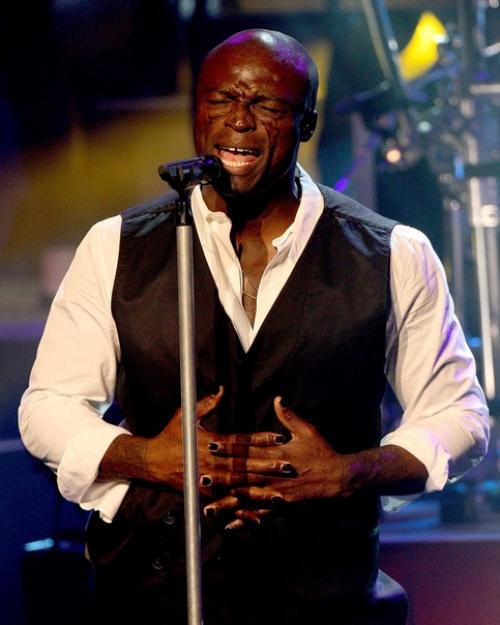 Подтвержденный. Мужчиной на пилочном маникюре уже никого не удивишь. 07