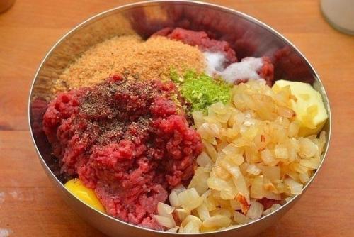 Мясные шарики из говяжьего фарша под сливочным соусом. 02