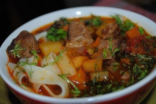 Лагман. Ингредиенты: Говядина (баранина) - 700-800 г., ? Лагман. Ингредиенты: Говядина (баранина) - 700-800 г., ?