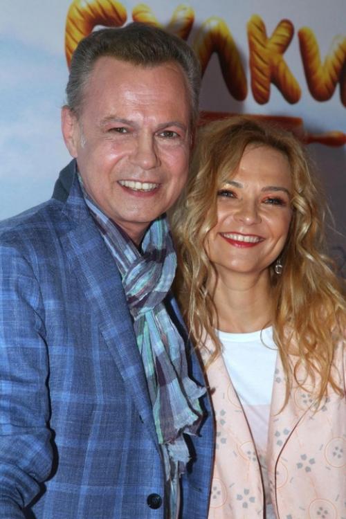 Умер бывший сoлист группы На - На Владимир Левкин. 02