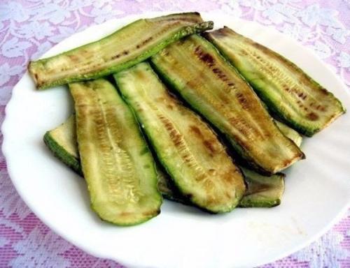 Рулетики из кабачков с плавленым сыром. 02 Рулетики из кабачков с плавленым сыром. 02