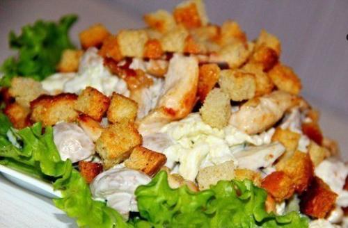 Салат с куриной грудкой и грибами. Салат с куриной грудкой и грибами.