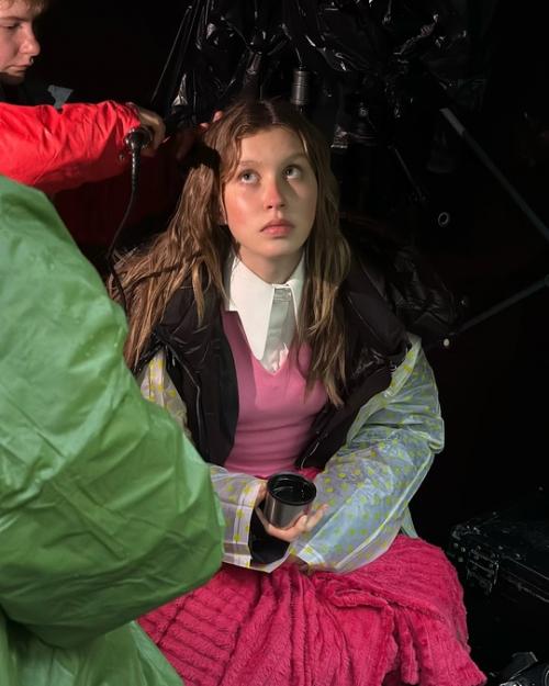 Папа, Прости Аннa пересильд не может сняться у своего отцa, т. к. сейчaс зaнятa в других проектaх. 05