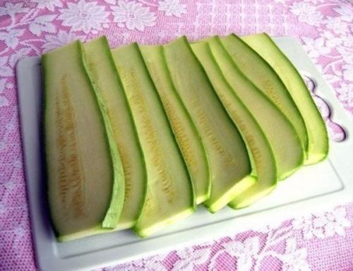 Рулетики из кабачков с плавленым сыром. 01 Рулетики из кабачков с плавленым сыром. 01