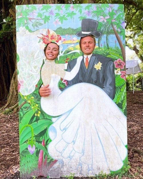 Так и не скажешь, что у этой пары есть разница в возрасте! 04