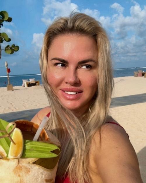 Анна Семенович фото с отдыха на Бали с возлюбленным поделилась. 06