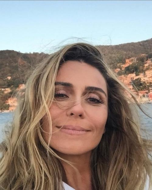 Джованне антонелли, актриса, известная по роли в сериале Клон, уже отметила свой 47-й день рождения. 01