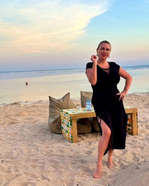 Анна Семенович фото с отдыха на Бали с возлюбленным поделилась. 05