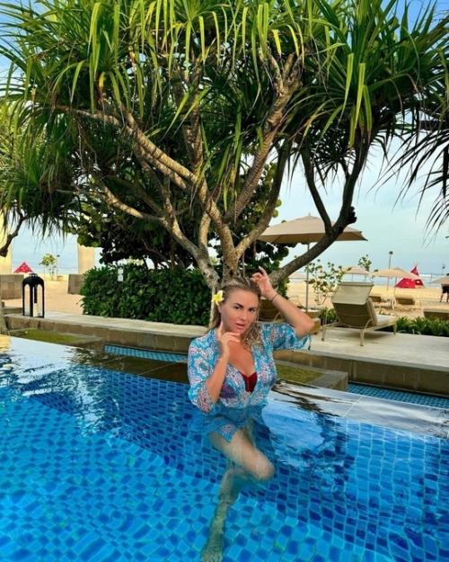 Анна Семенович фото с отдыха на Бали с возлюбленным поделилась. 02