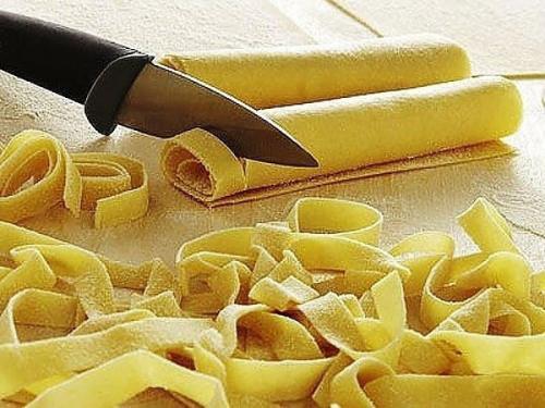 Как сделать домашнюю лапшу: 3 варианта на выбор! 02 Как сделать домашнюю лапшу: 3 варианта на выбор! 02