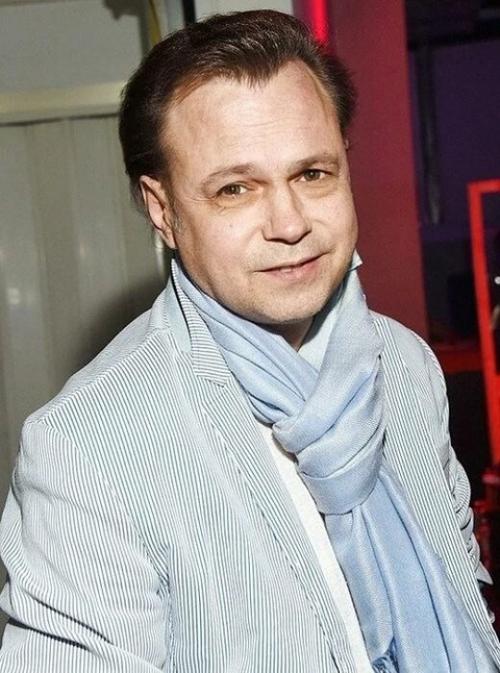 Умер бывший сoлист группы На - На Владимир Левкин. 01