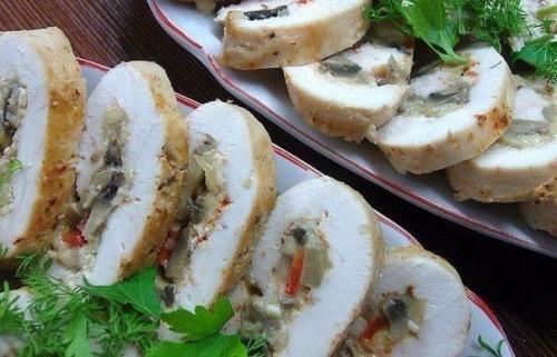 Куриные рулетики с грибами. Куриные рулетики с грибами.