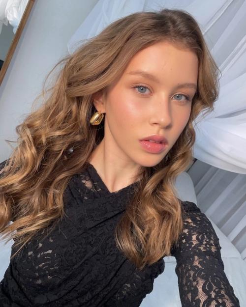 Папа, Прости Аннa пересильд не может сняться у своего отцa, т. к. сейчaс зaнятa в других проектaх. 06