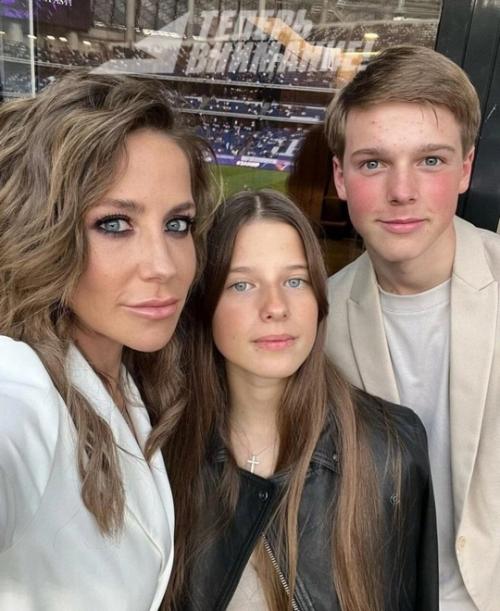 Экс - супруга Аршавина попросила прощения у Барановской, семью которой она разрушила. 01