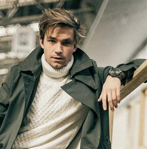 Один из любимых актеров алекcандр Пeтров. 02