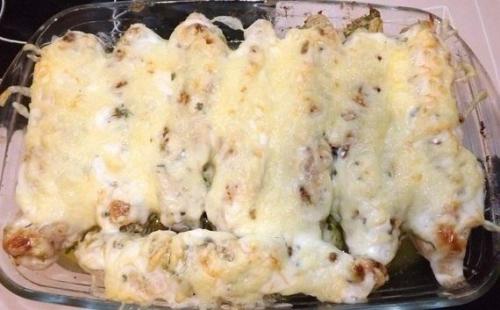 Куриные рулетики по-домашнему.