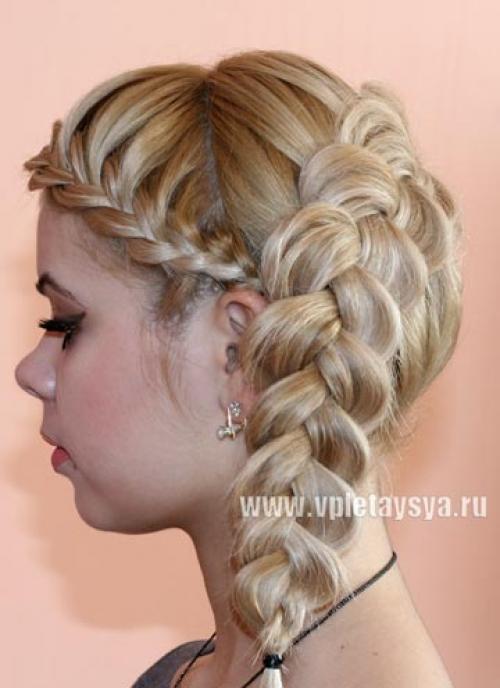 Французская коса вокруг головы.