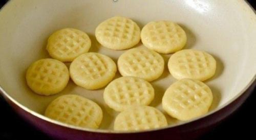 Печенье на сковороде.  Ингредиенты: 05