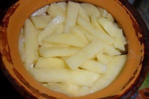 Вкуснейшее мясо в горшочках. 04