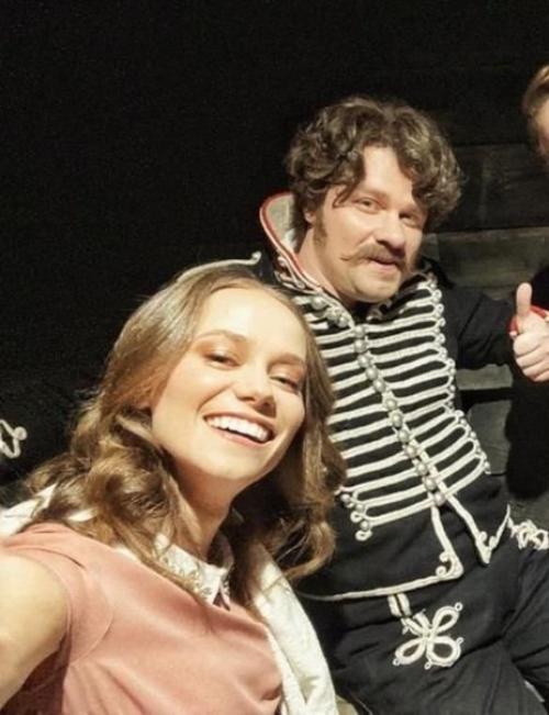 Новая девушка Гарика харламова точная копия Кристины асмус. 01