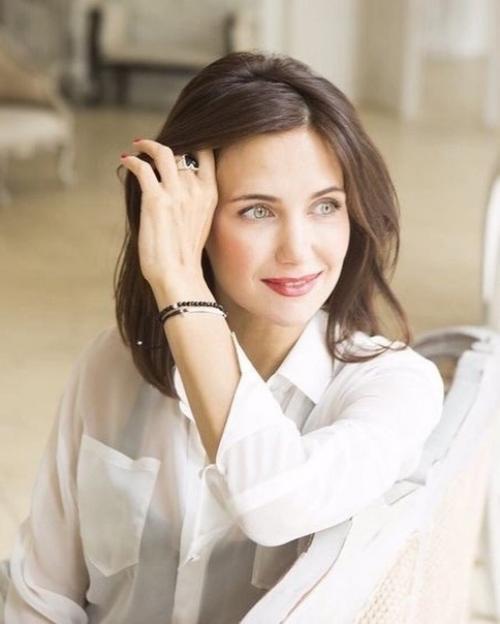 Все говорят про нестареющую американскую актрису энн хэтэуэй. 04