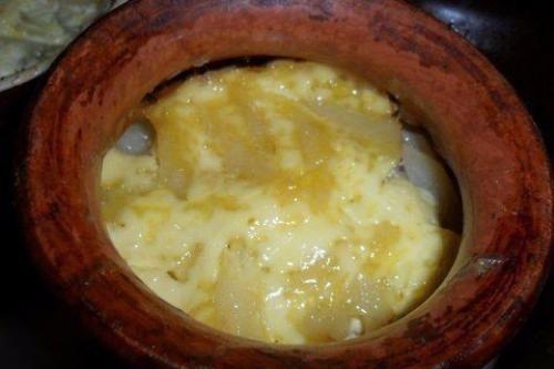 Вкуснейшее мясо в горшочках.