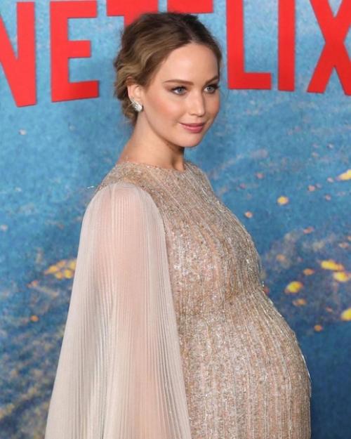 Ожидающая первенца Дженнифер Лоуренс и ди каприо на премьере в Нью-йорке. 03 Ожидающая первенца Дженнифер Лоуренс и ди каприо на премьере в Нью-йорке. 03