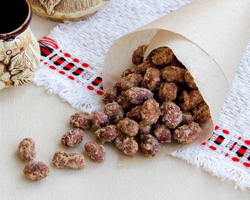 Пряные сладкие орешки.