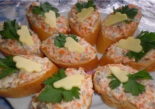 Бутерброды. Подборка салатов к новому году? 03