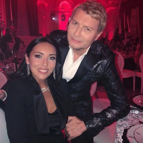 Алсу сменила оттенок волос! 02