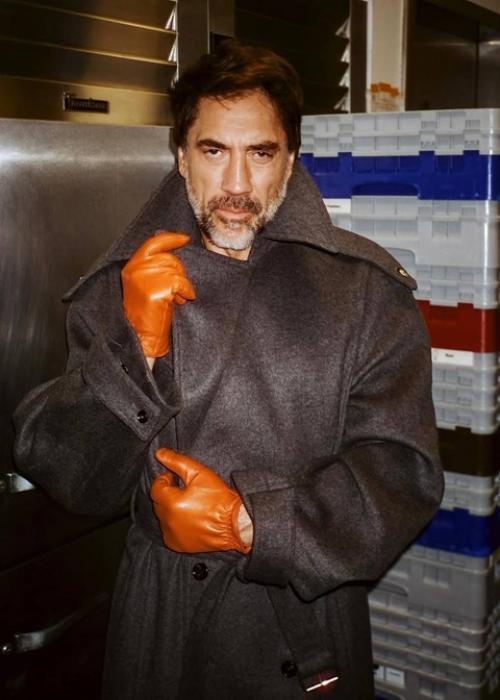 Талантливые испанские мужчины в розовом и в Bottega Veneta. 02