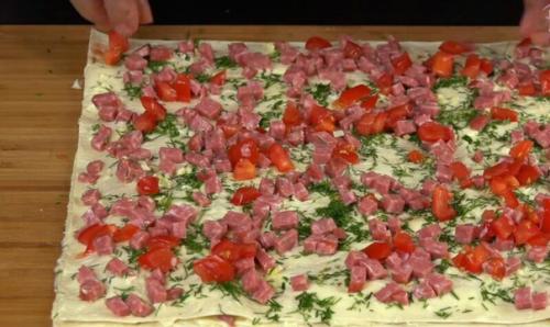 Вкусная закуска из лаваша. 01