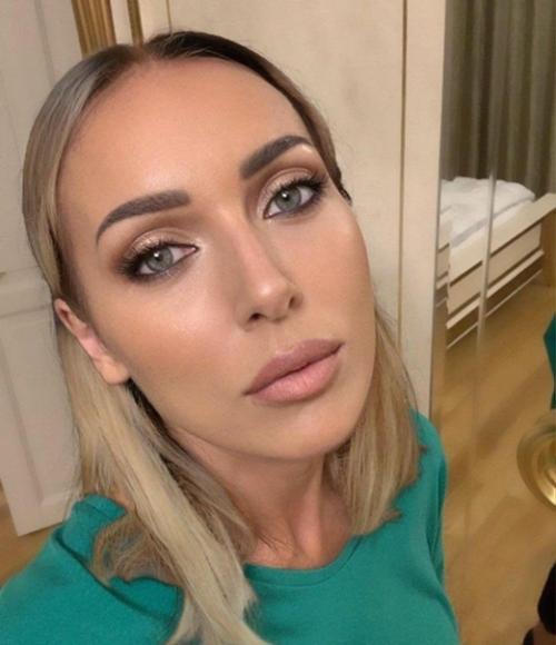 Алсу сменила оттенок волос! 01