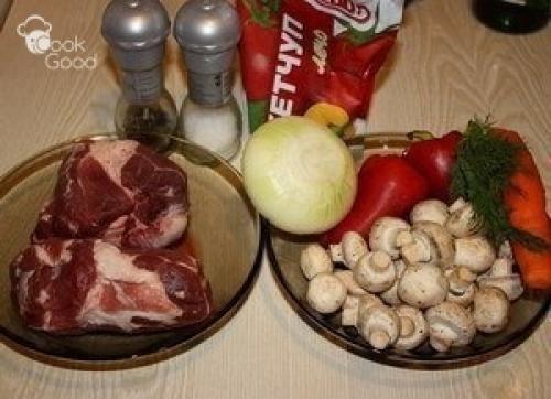 Мясо, тушеное с шампиньонами и сладким перцем. 01 Мясо, тушеное с шампиньонами и сладким перцем. 01