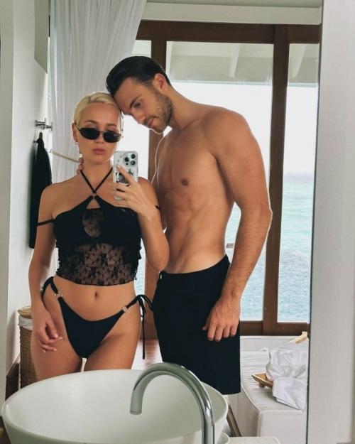 Иногда Секс на Первом Свидании Приводит к Браку, - заявила в соцсетях Клава кока. 01