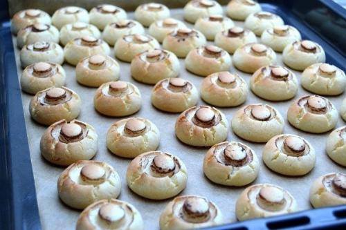 Печенье Грибочки.  Оригинальный рецепт приготовления ароматного печенья с добавлением крахмала. 03