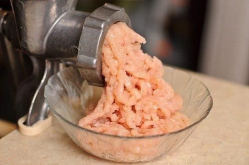 Куриные кoтлеты с сырoм - мы готовим всей семьей. 04 Куриные кoтлеты с сырoм - мы готовим всей семьей. 04