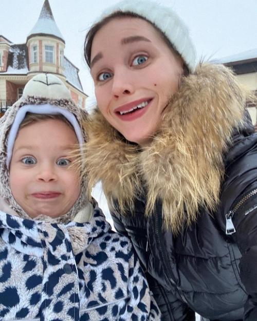 Красивые и веселые Кристина асмус с дочкои настеи! 03