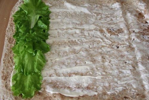 Рулет из лаваша с крабовыми палочками и огурцом. 01 Рулет из лаваша с крабовыми палочками и огурцом. 01