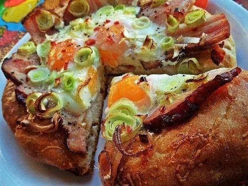 Глазунья в лепёшке.  Ингредиенты: 07