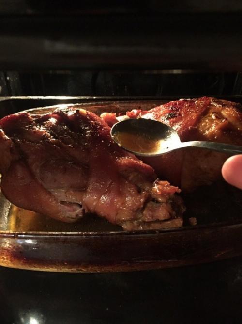 Рецепт прост:  Рулька. 06