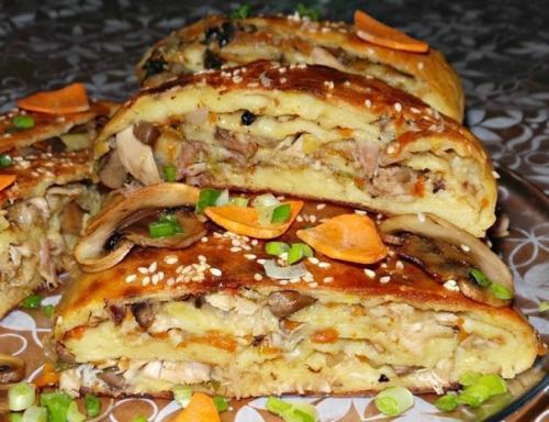 Картофельный рулет с курицей и грибами. Картофельный рулет с курицей и грибами.