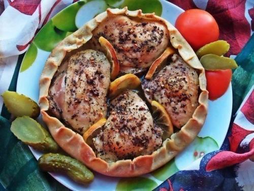 Курица, запечённая в съедобной тарелке. 05 Курица, запечённая в съедобной тарелке. 05