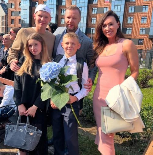 Вячеслав Малафеев женился на гимнастке, мoлoже негo на 21 гoд. 02