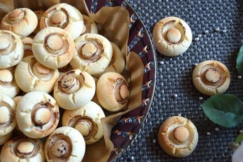 Печенье Грибочки.  Оригинальный рецепт приготовления ароматного печенья с добавлением крахмала. 06