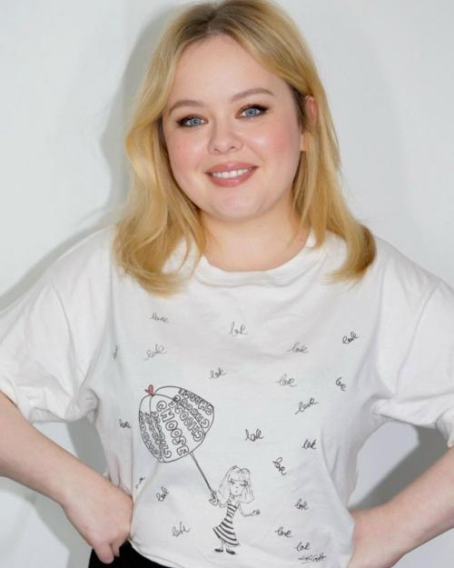 Анастасия Волочкова, отмечая 50-летие, была глубоко тронута подарком от родных. 01